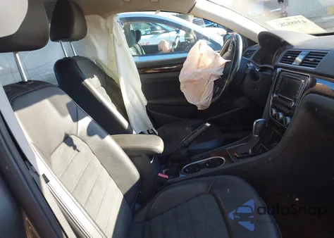 2015 Volkswagen Passat 2.0L Tdi Sel Premium from USA, damaged, VIN 1VWCV7A35FC083428